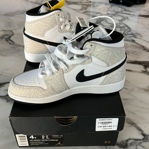NWT Air Jordan 1 high retro premium GS white black